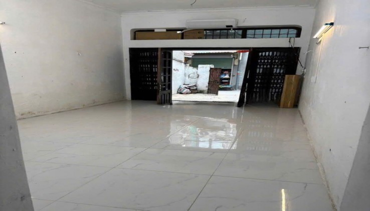 Cho thuê nhà nguyên căn ngõ 162 Đông Thiên, chỉ 6 Triệu, 80m2 (có khoảng sân rộng) 2 ngủ